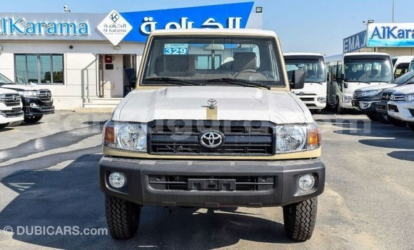 Buy Import Toyota Land Cruiser Beige Car in Import - Dubai in Bujumbura Buy Import Toyota Land Cruiser Beige Car in Import - Dubai in Bujumbura