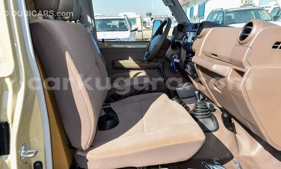 Buy Import Toyota Land Cruiser Beige Car in Import - Dubai in Bujumbura Buy Import Toyota Land Cruiser Beige Car in Import - Dubai in Bujumbura
