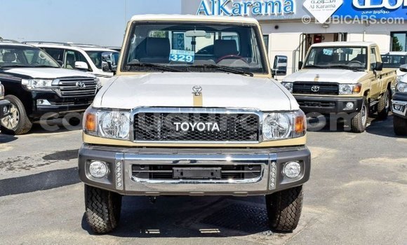 Acheter Import Voiture Toyota Land Cruiser Beige à Import - Dubai, Bujumbura Acheter Import Voiture Toyota Land Cruiser Beige à Import - Dubai, Bujumbura