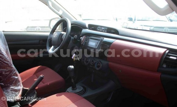 Nunua Imported Toyota Hilux Nyingine Gari ndani ya Import - Dubai nchini Bujumbura Nunua Imported Toyota Hilux Nyingine Gari ndani ya Import - Dubai nchini Bujumbura