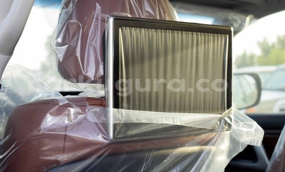 Acheter Import Voiture Toyota Land Cruiser Noir à Import - Dubai, Bujumbura Acheter Import Voiture Toyota Land Cruiser Noir à Import - Dubai, Bujumbura