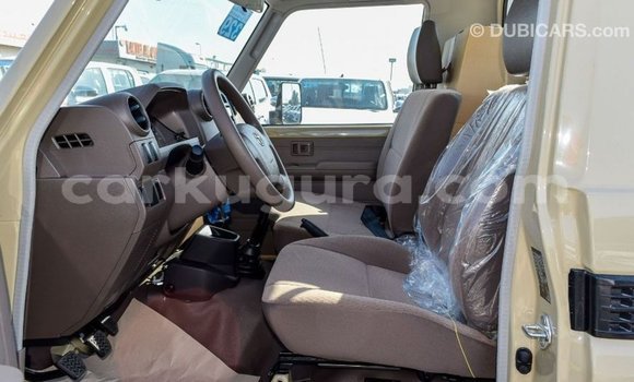 Acheter Import Voiture Toyota Land Cruiser Beige à Import - Dubai, Bujumbura Acheter Import Voiture Toyota Land Cruiser Beige à Import - Dubai, Bujumbura