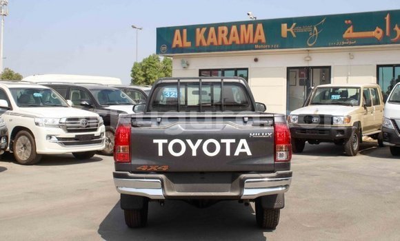 Nunua Imported Toyota Hilux Nyingine Gari ndani ya Import - Dubai nchini Bujumbura Nunua Imported Toyota Hilux Nyingine Gari ndani ya Import - Dubai nchini Bujumbura