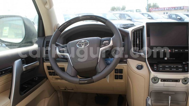 Big with watermark toyota hilux bujumbura import dubai 4348