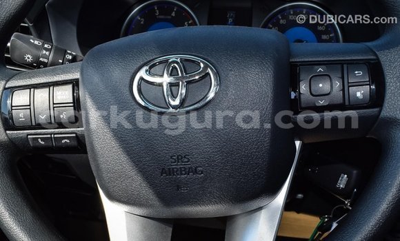 Nunua Imported Toyota Hilux Nyingine Gari ndani ya Import - Dubai nchini Bujumbura Nunua Imported Toyota Hilux Nyingine Gari ndani ya Import - Dubai nchini Bujumbura