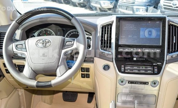 Buy Import Toyota Land Cruiser White Car in Import - Dubai in Bujumbura Buy Import Toyota Land Cruiser White Car in Import - Dubai in Bujumbura