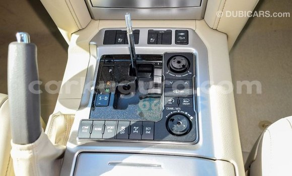 Buy Import Toyota Land Cruiser White Car in Import - Dubai in Bujumbura Buy Import Toyota Land Cruiser White Car in Import - Dubai in Bujumbura