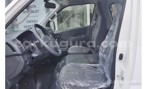 Nunua Imported Toyota Hiace Nyeupe Gari ndani ya Import - Dubai nchini Bujumbura Nunua Imported Toyota Hiace Nyeupe Gari ndani ya Import - Dubai nchini Bujumbura