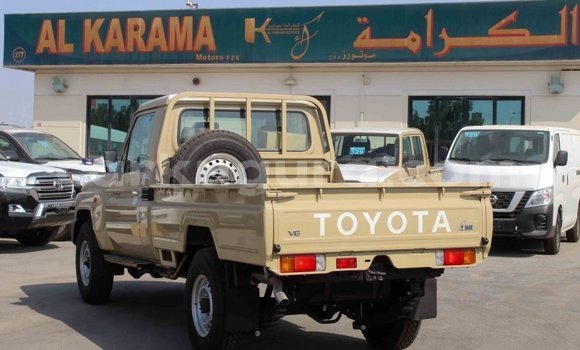 Nunua Imported Toyota Land Cruiser Beige Gari ndani ya Import - Dubai nchini Bujumbura Nunua Imported Toyota Land Cruiser Beige Gari ndani ya Import - Dubai nchini Bujumbura