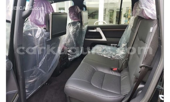 Nunua Imported Toyota Land Cruiser Nyeusi Gari ndani ya Import - Dubai nchini Bujumbura Nunua Imported Toyota Land Cruiser Nyeusi Gari ndani ya Import - Dubai nchini Bujumbura