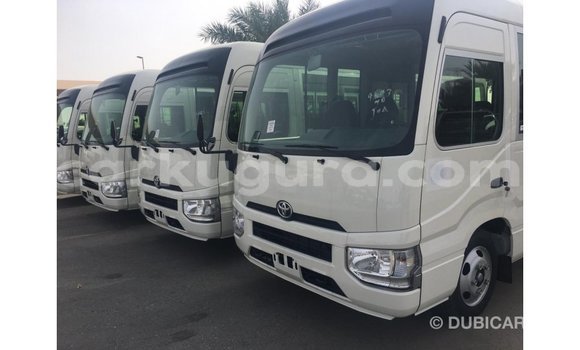 Nunua Imported Toyota Coaster Nyeupe Gari ndani ya Import - Dubai nchini Bujumbura Nunua Imported Toyota Coaster Nyeupe Gari ndani ya Import - Dubai nchini Bujumbura