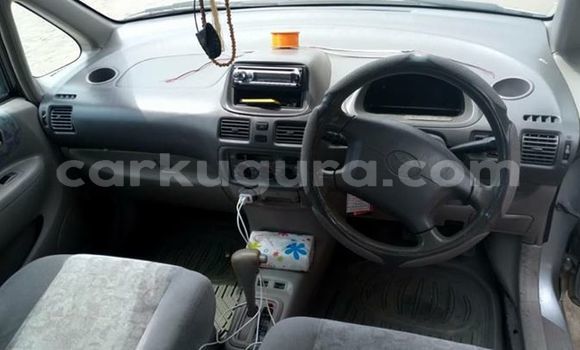 Nunua Ilio tumika Toyota Spacio Fedha Gari ndani ya Bujumbura nchini Bujumbura Nunua Ilio tumika Toyota Spacio Fedha Gari ndani ya Bujumbura nchini Bujumbura
