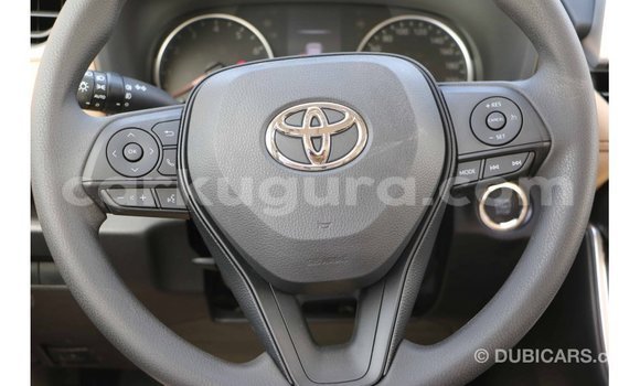 Acheter Import Voiture Toyota 4Runner Blanc à Import - Dubai, Bujumbura Acheter Import Voiture Toyota 4Runner Blanc à Import - Dubai, Bujumbura