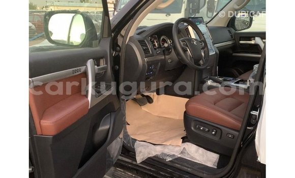 Nunua Imported Toyota Land Cruiser Nyeusi Gari ndani ya Import - Dubai nchini Bujumbura Nunua Imported Toyota Land Cruiser Nyeusi Gari ndani ya Import - Dubai nchini Bujumbura