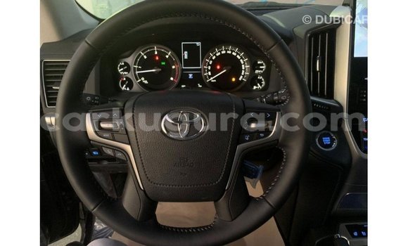 Nunua Imported Toyota Land Cruiser Nyeusi Gari ndani ya Import - Dubai nchini Bujumbura Nunua Imported Toyota Land Cruiser Nyeusi Gari ndani ya Import - Dubai nchini Bujumbura