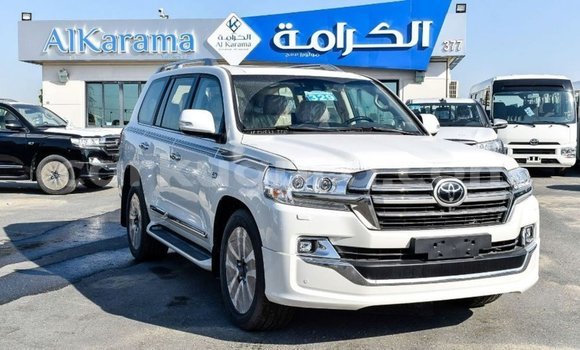 Nunua Imported Toyota Land Cruiser Nyeupe Gari ndani ya Import - Dubai nchini Bujumbura Nunua Imported Toyota Land Cruiser Nyeupe Gari ndani ya Import - Dubai nchini Bujumbura