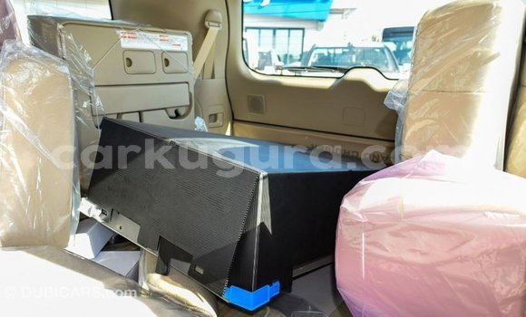 Nunua Imported Toyota Land Cruiser Nyeupe Gari ndani ya Import - Dubai nchini Bujumbura Nunua Imported Toyota Land Cruiser Nyeupe Gari ndani ya Import - Dubai nchini Bujumbura