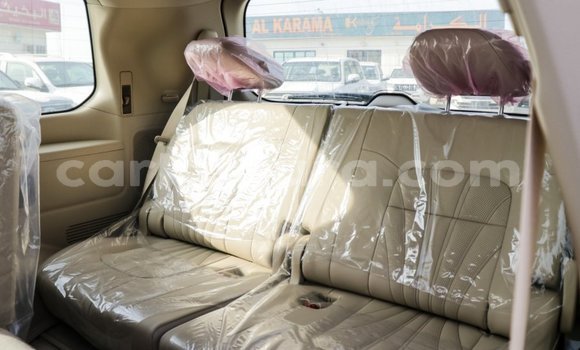 Acheter Import Voiture Toyota Land Cruiser Noir à Import - Dubai, Bujumbura Acheter Import Voiture Toyota Land Cruiser Noir à Import - Dubai, Bujumbura