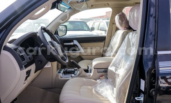 Acheter Import Voiture Toyota Land Cruiser Noir à Import - Dubai, Bujumbura Acheter Import Voiture Toyota Land Cruiser Noir à Import - Dubai, Bujumbura