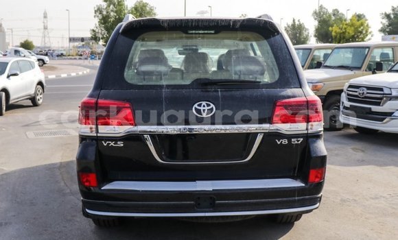 Acheter Import Voiture Toyota Land Cruiser Noir à Import - Dubai, Bujumbura Acheter Import Voiture Toyota Land Cruiser Noir à Import - Dubai, Bujumbura