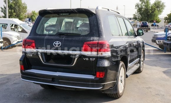 Acheter Import Voiture Toyota Land Cruiser Noir à Import - Dubai, Bujumbura Acheter Import Voiture Toyota Land Cruiser Noir à Import - Dubai, Bujumbura