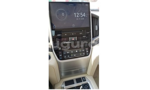 Nunua Imported Toyota Land Cruiser Nyeupe Gari ndani ya Import - Dubai nchini Bujumbura Nunua Imported Toyota Land Cruiser Nyeupe Gari ndani ya Import - Dubai nchini Bujumbura