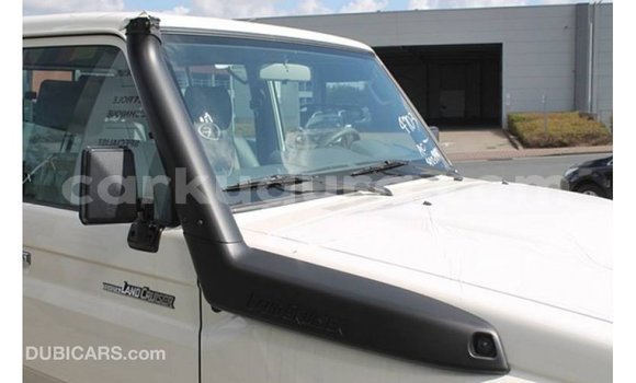 Buy Import Toyota Land Cruiser White Car in Import - Dubai in Bujumbura Buy Import Toyota Land Cruiser White Car in Import - Dubai in Bujumbura