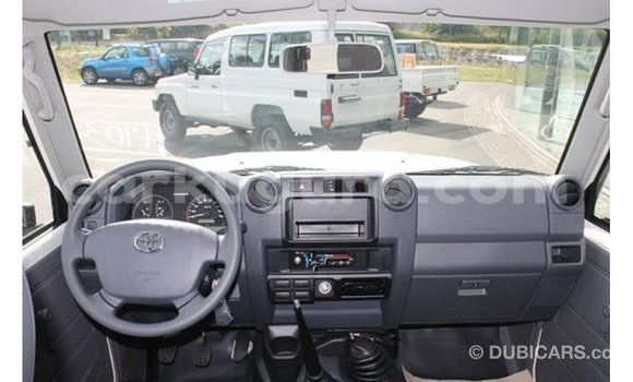 Buy Import Toyota Land Cruiser White Car in Import - Dubai in Bujumbura Buy Import Toyota Land Cruiser White Car in Import - Dubai in Bujumbura