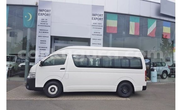 Buy Import Toyota Hiace White Car in Import - Dubai in Bujumbura Buy Import Toyota Hiace White Car in Import - Dubai in Bujumbura