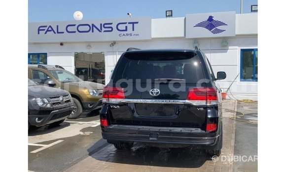 Nunua Imported Toyota Land Cruiser Nyeusi Gari ndani ya Import - Dubai nchini Bujumbura Nunua Imported Toyota Land Cruiser Nyeusi Gari ndani ya Import - Dubai nchini Bujumbura