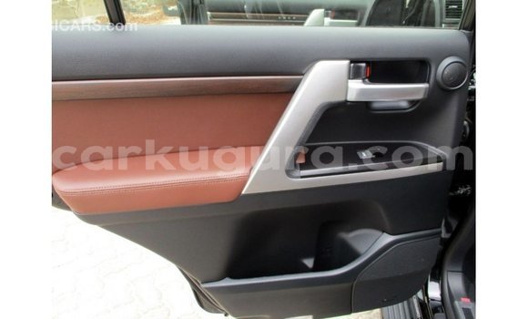 Nunua Imported Toyota Land Cruiser Nyeusi Gari ndani ya Import - Dubai nchini Bujumbura Nunua Imported Toyota Land Cruiser Nyeusi Gari ndani ya Import - Dubai nchini Bujumbura