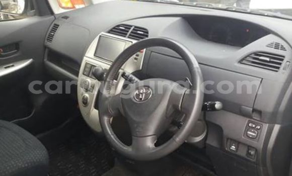 Acheter Occasion Voiture Toyota Ractis Blanc à Bujumbura, Bujumbura Acheter Occasion Voiture Toyota Ractis Blanc à Bujumbura, Bujumbura