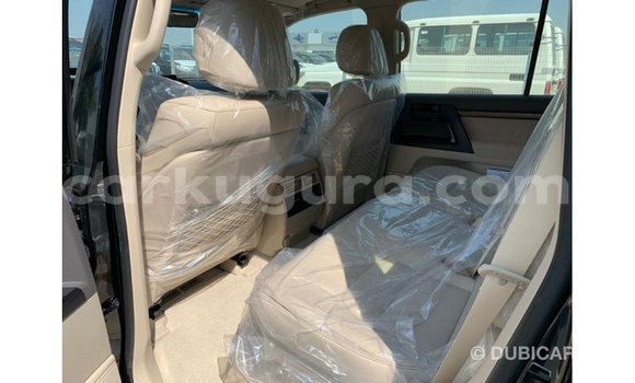 Nunua Imported Toyota Land Cruiser Nyeusi Gari ndani ya Import - Dubai nchini Bujumbura Nunua Imported Toyota Land Cruiser Nyeusi Gari ndani ya Import - Dubai nchini Bujumbura