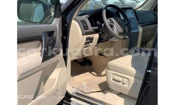 Nunua Imported Toyota Land Cruiser Nyeusi Gari ndani ya Import - Dubai nchini Bujumbura Nunua Imported Toyota Land Cruiser Nyeusi Gari ndani ya Import - Dubai nchini Bujumbura