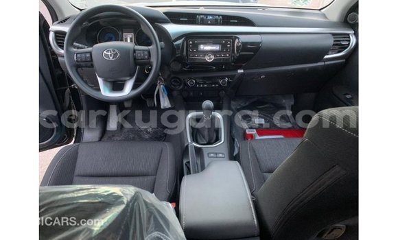 Nunua Imported Toyota Hilux Nyeusi Gari ndani ya Import - Dubai nchini Bujumbura Nunua Imported Toyota Hilux Nyeusi Gari ndani ya Import - Dubai nchini Bujumbura