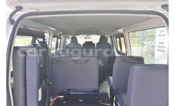 Nunua Imported Toyota Hiace Nyeupe Gari ndani ya Import - Dubai nchini Bujumbura Nunua Imported Toyota Hiace Nyeupe Gari ndani ya Import - Dubai nchini Bujumbura