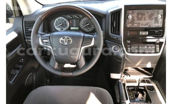Acheter Import Voiture Toyota Land Cruiser Noir à Import - Dubai, Bujumbura Acheter Import Voiture Toyota Land Cruiser Noir à Import - Dubai, Bujumbura