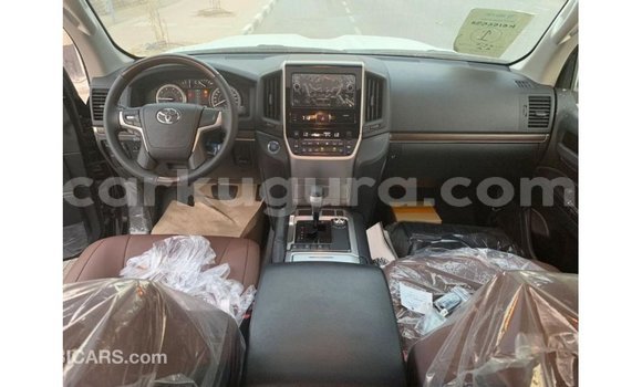 Acheter Import Voiture Toyota Land Cruiser Noir à Import - Dubai, Bujumbura Acheter Import Voiture Toyota Land Cruiser Noir à Import - Dubai, Bujumbura