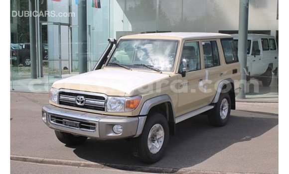 Nunua Imported Toyota Land Cruiser Beige Gari ndani ya Import - Dubai nchini Bujumbura Nunua Imported Toyota Land Cruiser Beige Gari ndani ya Import - Dubai nchini Bujumbura