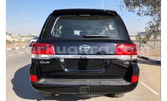 Nunua Imported Toyota Land Cruiser Nyeusi Gari ndani ya Import - Dubai nchini Bujumbura Nunua Imported Toyota Land Cruiser Nyeusi Gari ndani ya Import - Dubai nchini Bujumbura