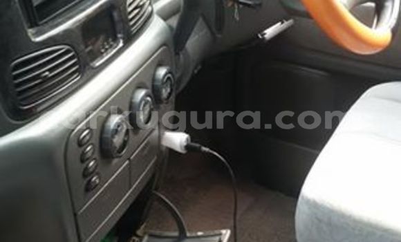 Nunua Ilio tumika Toyota Noah Nyeupe Gari ndani ya Bujumbura nchini Bujumbura Nunua Ilio tumika Toyota Noah Nyeupe Gari ndani ya Bujumbura nchini Bujumbura