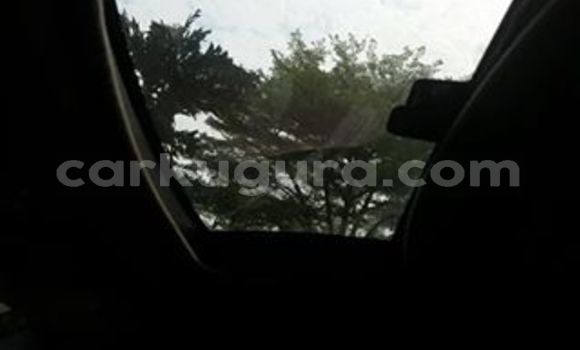 Nunua Ilio tumika Toyota Noah Nyeupe Gari ndani ya Bujumbura nchini Bujumbura Nunua Ilio tumika Toyota Noah Nyeupe Gari ndani ya Bujumbura nchini Bujumbura