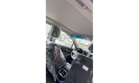 Nunua Imported Hyundai Santa Fe Nyeupe Gari ndani ya Import - Dubai nchini Bujumbura Nunua Imported Hyundai Santa Fe Nyeupe Gari ndani ya Import - Dubai nchini Bujumbura