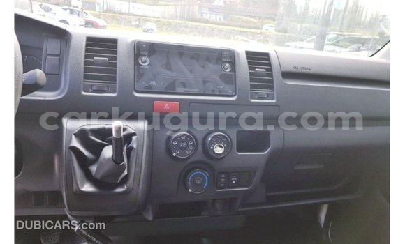 Nunua Imported Toyota Hiace Nyeupe Gari ndani ya Import - Dubai nchini Bujumbura Nunua Imported Toyota Hiace Nyeupe Gari ndani ya Import - Dubai nchini Bujumbura