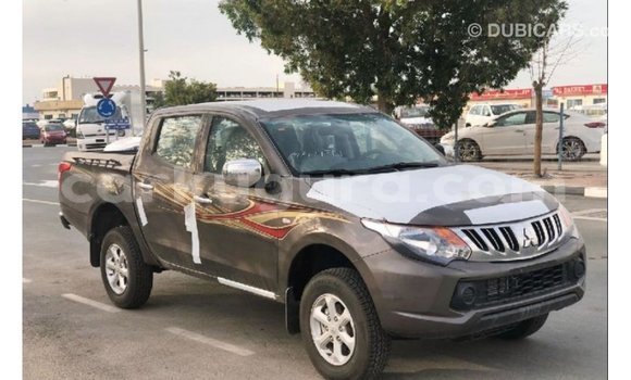 Nunua Imported Mitsubishi L200 Brown Gari ndani ya Import - Dubai nchini Bujumbura Nunua Imported Mitsubishi L200 Brown Gari ndani ya Import - Dubai nchini Bujumbura