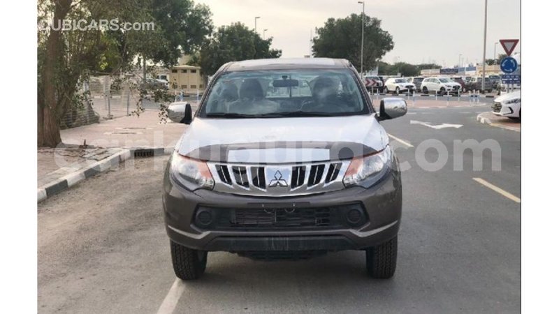 Big with watermark mitsubishi l200 bujumbura import dubai 4428