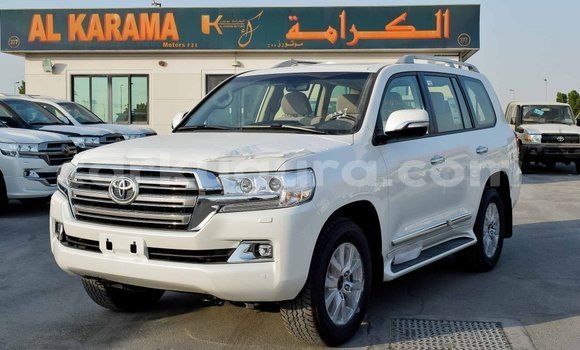 Buy Import Toyota Land Cruiser White Car in Import - Dubai in Bujumbura Buy Import Toyota Land Cruiser White Car in Import - Dubai in Bujumbura