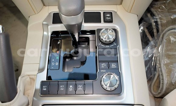 Buy Import Toyota Land Cruiser White Car in Import - Dubai in Bujumbura Buy Import Toyota Land Cruiser White Car in Import - Dubai in Bujumbura