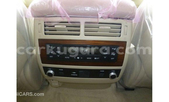Acheter Import Voiture Toyota Land Cruiser Blanc à Import - Dubai, Bujumbura Acheter Import Voiture Toyota Land Cruiser Blanc à Import - Dubai, Bujumbura