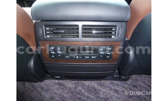 Nunua Imported Toyota Land Cruiser Nyekundu Gari ndani ya Import - Dubai nchini Bujumbura Nunua Imported Toyota Land Cruiser Nyekundu Gari ndani ya Import - Dubai nchini Bujumbura